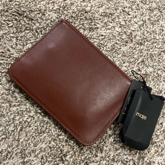 Maje Zip-up embossed leather pouch Cognac - Picture 8 of 10